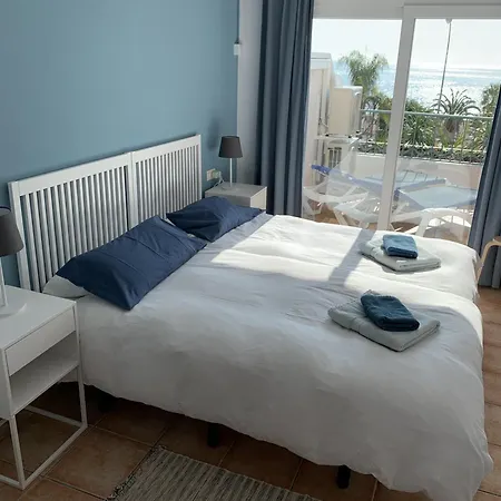 Sunny Frontline Burriana Nerja